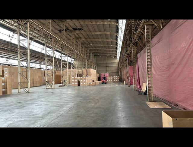7,242M² WAREHOUSE TO LET IN ALRODE